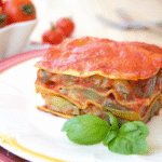 Lasagna con carciofi e patate, cremosa e saporita, un primo vegetale senza latticini, gustoso e facile da preparare.