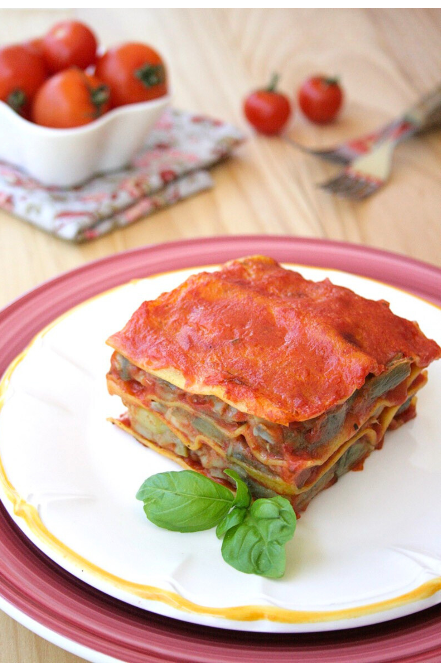 Lasagna con carciofi e patate, cremosa e saporita, un primo vegetale senza latticini, gustoso e facile da preparare.