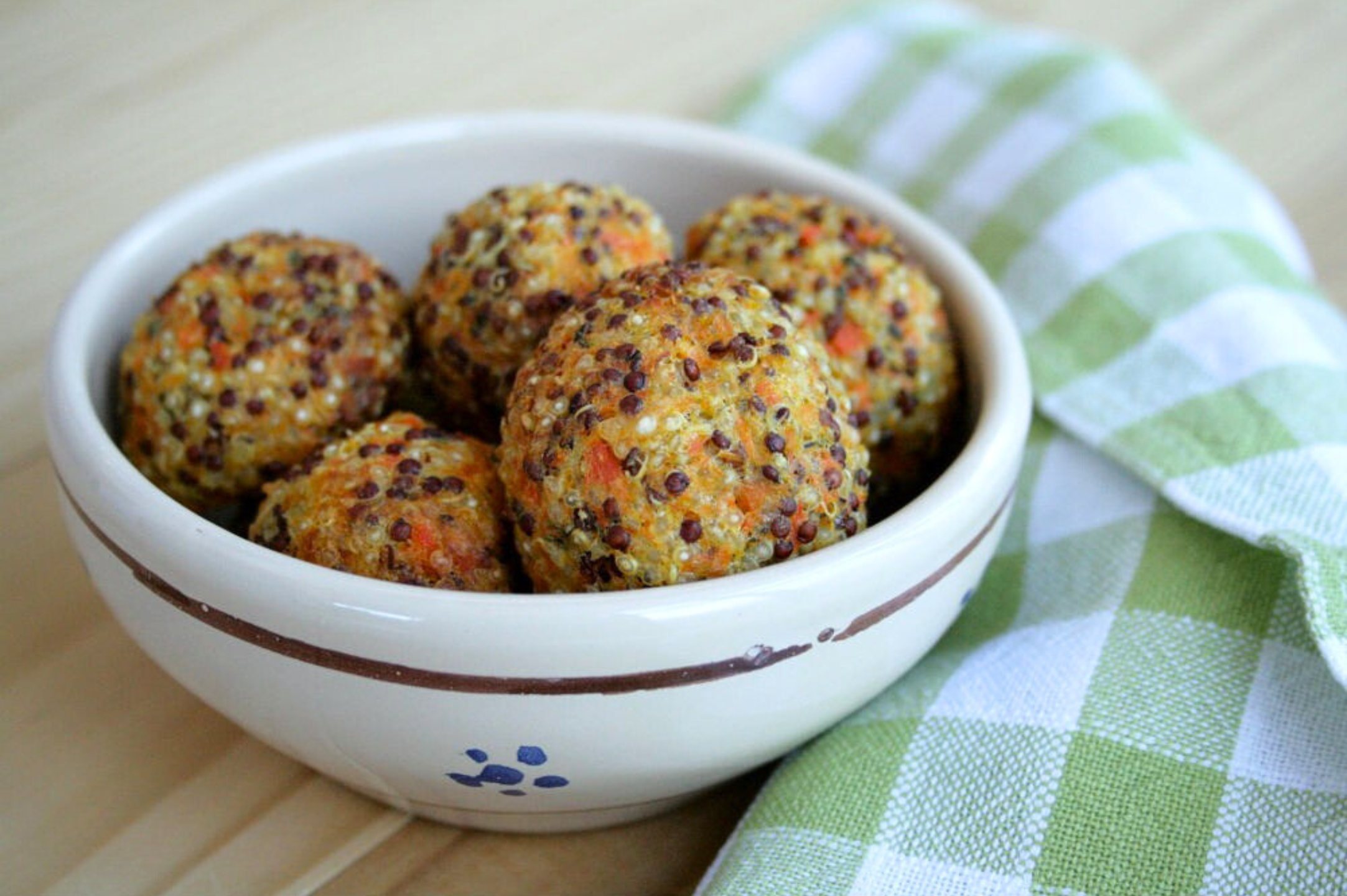 Polpette di quinoa e carote croccanti e delicate