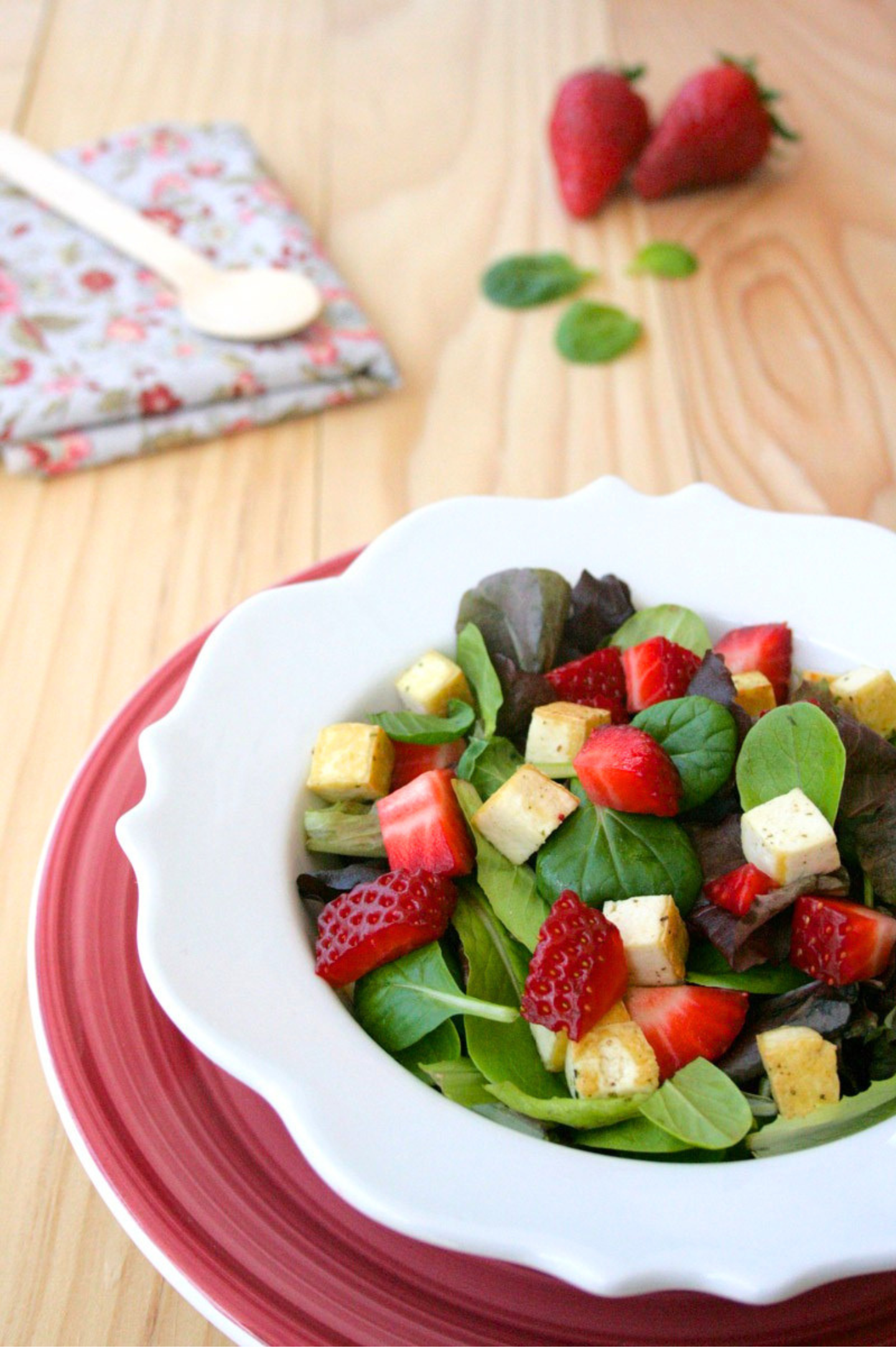 INSALATA con FRAGOLE TOFU